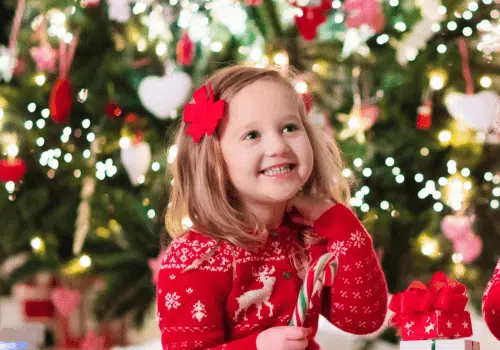 Easy Toddler Girl Hairstyle Bonus: Christmas Idea