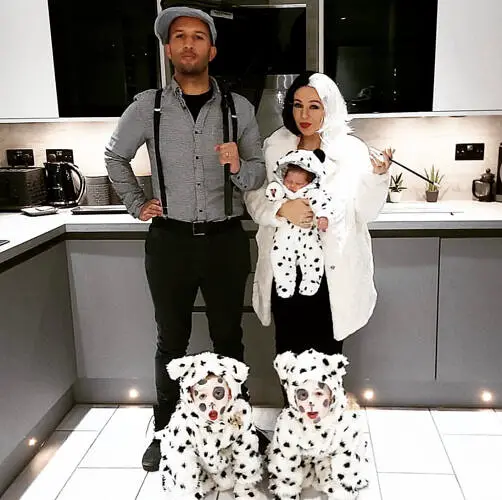 101 Dalmatians Family Halloween Costume.